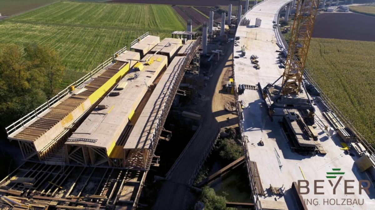 Structurae [en]: Sonderschalung Wehretalbrücke der A44 bei Wehretal-Reichensachsen Mega Baustelle 4k