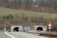 Hölzern Tunnel