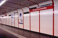 U-Bahnhof Vorgartenstraße