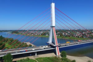 Échafaudages de TEUPE pour la rénovation du béton du pont de Flehe