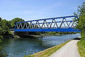 Warren type truss bridges