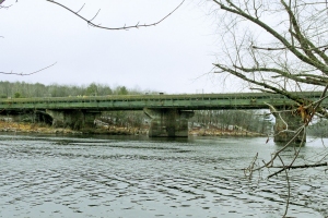 Repair of the Androscoggin River Bridge in Maine, USA