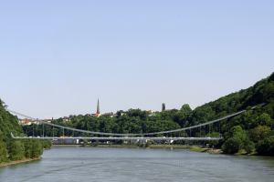 Vierte Linzer Donaubrücke bringt Verkehrsentlastung und prägt Stadtbild positiv