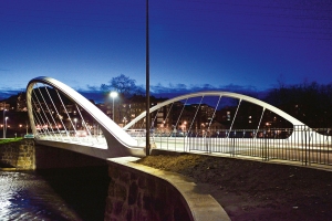 Karabel Bridge, Spain: Pillarless construction thanks to hangers
