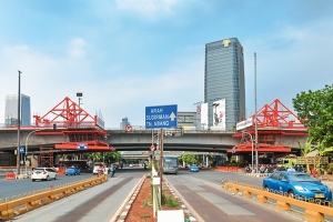 Kuningan Flyover lässt Verkehr in Jakarta fließen
