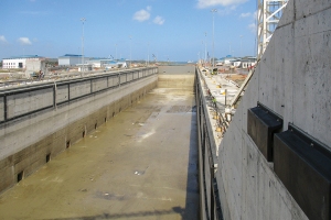 Instandsetzung von Drempeln im Panamakanal