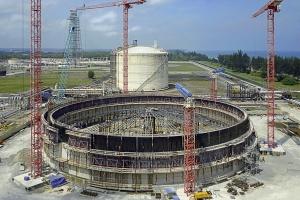 Cryogenic strand tendons stabilize LNG tank in Brunei