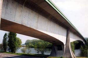 Lightweight concrete bridges