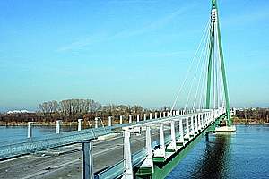 Kabelkanäle aus Leichtbeton für die Donaustadtbrücke in Wien