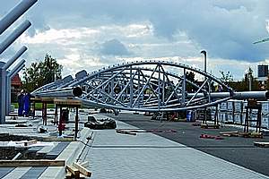 Das neue Busterminal in Königsbrunn – Stahlkonstruktion mit textiler Membrane