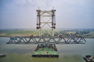 Placement by floating crane