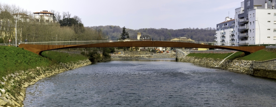 Geh- und Radwegbrücke Martutene