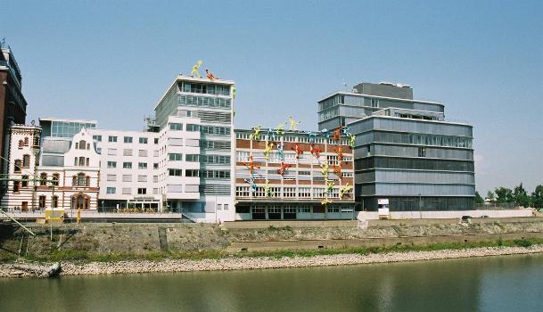 Medienhafen, Düsseldorf – Bâtiments sur la Speditionsstrasse