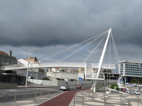 Fußgängerbrücke Ponta Delgada