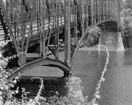 Schell Memorial Bridge