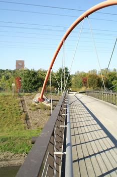Fuß- und Radwegbrücke im Nordsternpark in Gelsenkirchen