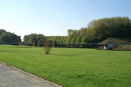 Footbridge at Nordsternpark, Gelsenkirchen