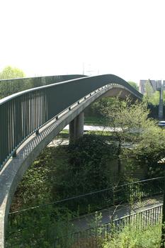 Footbridge off Werstener Dorfstrasse at Düsseldorf