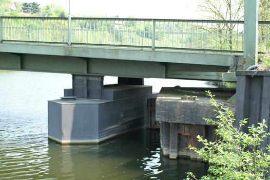 Pontoon bridge at Bochum-Dahlhausen 