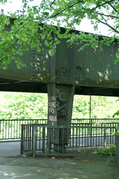 Bridge across Darpestrasse and A40, Bochum-Hamme