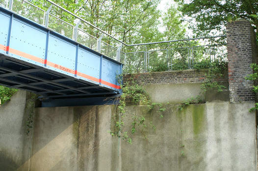 Pont de la Erzbahn sur la Darpestrasse, Bochum-Hamme