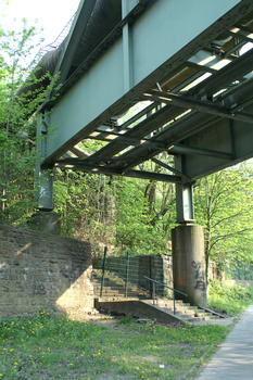 Pont-pipeline sur la Gahlensche Strasse, Bochum 
