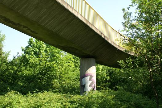 Himmelgeister Strasse Footbridge across Münchener Strasse at Düsseldorf-Wersten