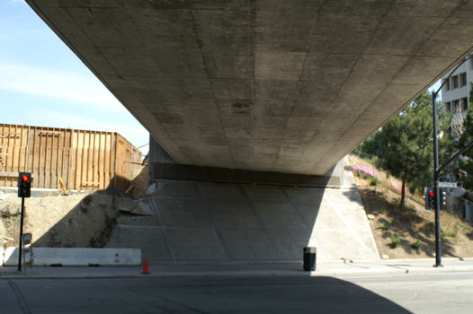 Pont de la Route 87 sur le Guadalupe, San Jose, Californie 