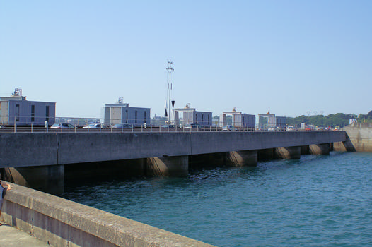 Tidal power plant across the Rance