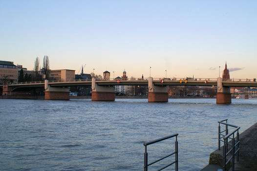 Untermainbrücke, Frankfurt