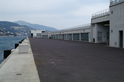 Digue flottante de l'extension du port de la Condamine à Monaco