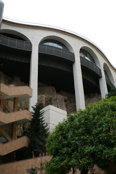 Arches supportant le Boulevard Rainier III, Monaco