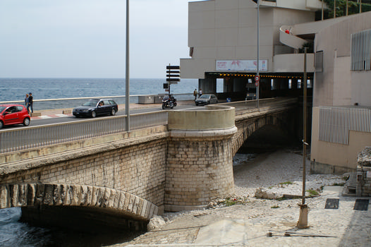 Brücke am Boulevard Louis II, Monaco
