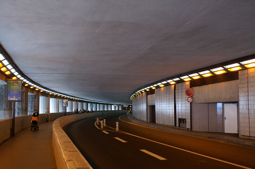 Boulevard Louis II underneath Les Spélugues, Monte-Carlo