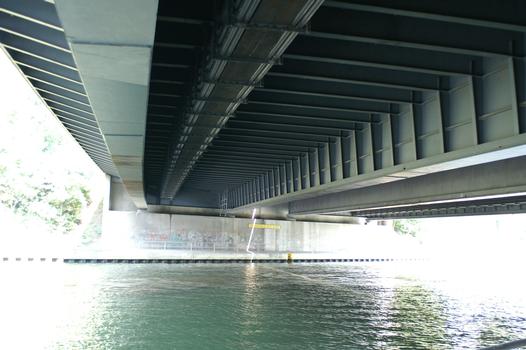 Pont No. 317 franchissant le canal du Rhin à Herne à Oberhausen