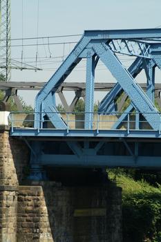 Pont No. 319 à Oberhausen sur le canal du Rhin à Herne
