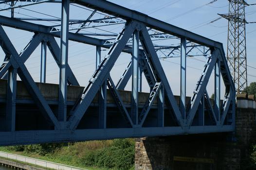 Bridge No. 319 crossing the Rhine-Herne Canal at Oberhausen
