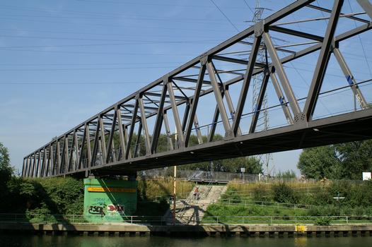Bridge No. 319b crossing the Rhine-Herne Canal at Oberhausen
