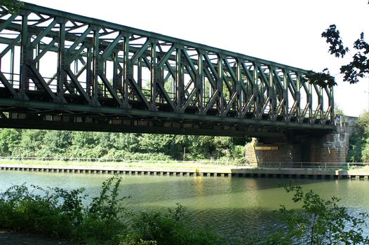 Bridge No. 318 crossing the Rhine-Herne Canal at Oberhausen