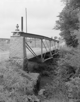 Fosnaugh Truss Leg Bedstead Bridge