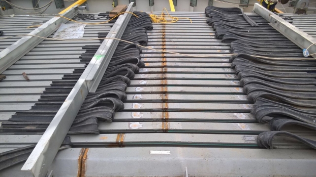 The precise connection of the welded Southern mega expansion joint for the Izmit Bay Bridge with a total width of about 50 metres : The precise connection of the welded Southern mega expansion joint for the Izmit Bay Bridge with a total width of about 50 metres