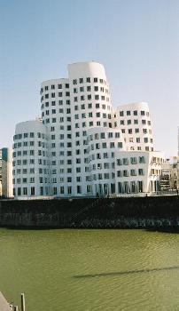 Neuer Zollhoff, Building C