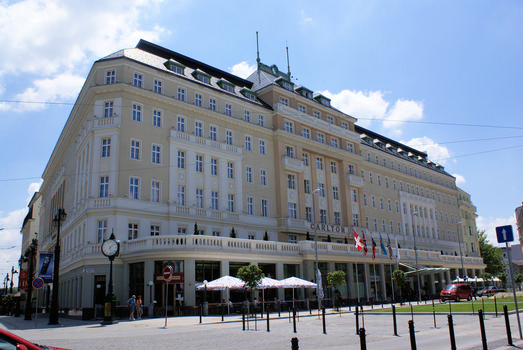 Carlton Hotel, Bratislava