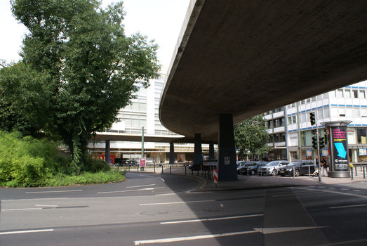 Pont de la route élevée Jan-Wellem, Düsseldorf
