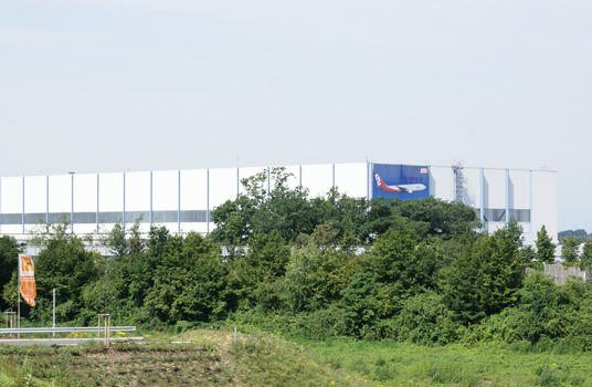 Aéroport international de Düsseldorf - Hangar 8 de la LTU