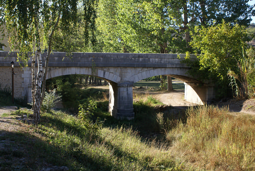 Riez - Bridge carrying D 952