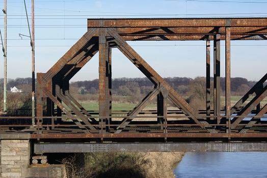 Eisenbahnbrücke über die Lippe in Wesel 