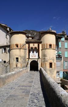 Stadtmauern von Entrevaux – Pont de la Porte Royale