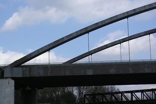 Autobahn A 42 & Canal du Rhin à Herne – Pont de l'A42 sur le Canal Rhin-Herne