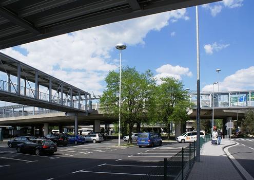 Aéroport Düsseldorf-International – Passerelle d'accès du Maritim Hotel